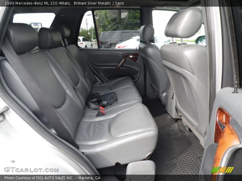 Brilliant Silver Metallic / Sand 1999 Mercedes-Benz ML 320 4Matic