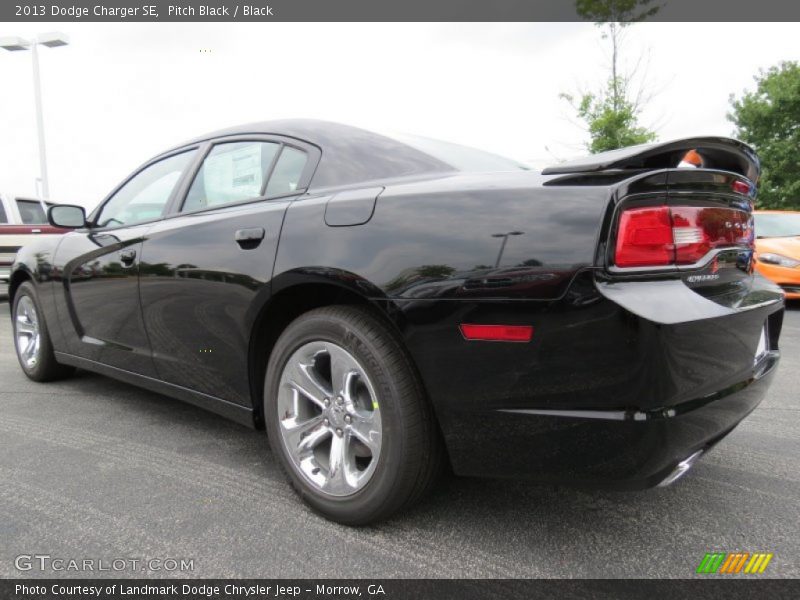 Pitch Black / Black 2013 Dodge Charger SE