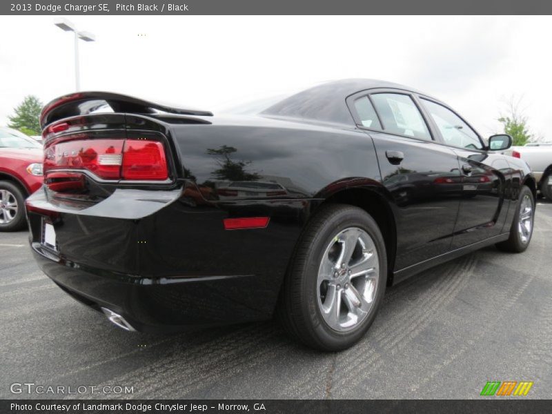Pitch Black / Black 2013 Dodge Charger SE