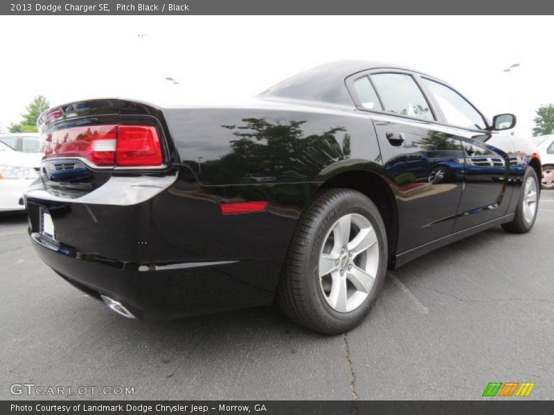 Pitch Black / Black 2013 Dodge Charger SE