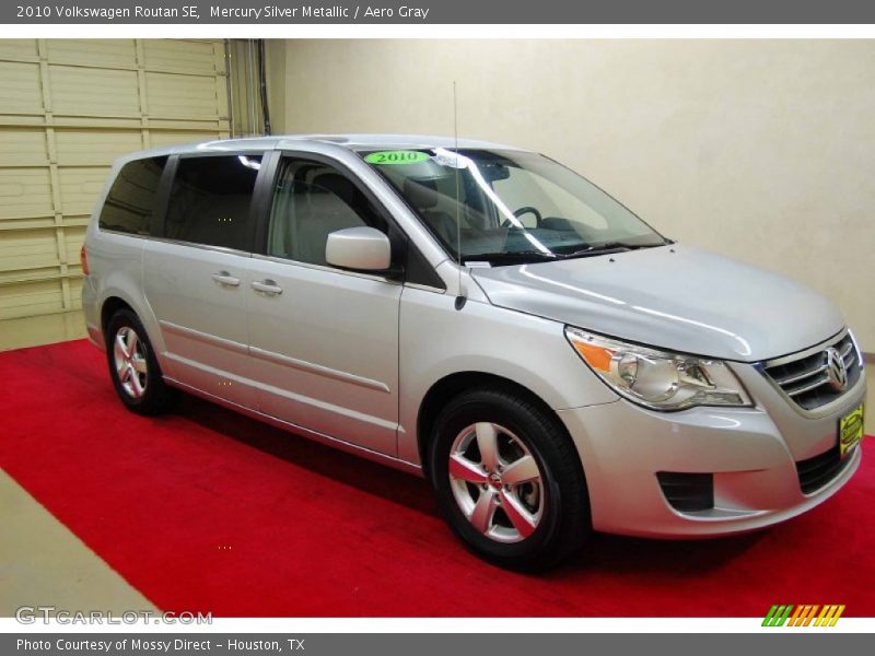Mercury Silver Metallic / Aero Gray 2010 Volkswagen Routan SE