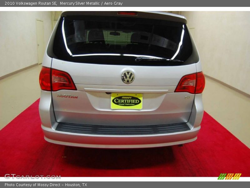 Mercury Silver Metallic / Aero Gray 2010 Volkswagen Routan SE
