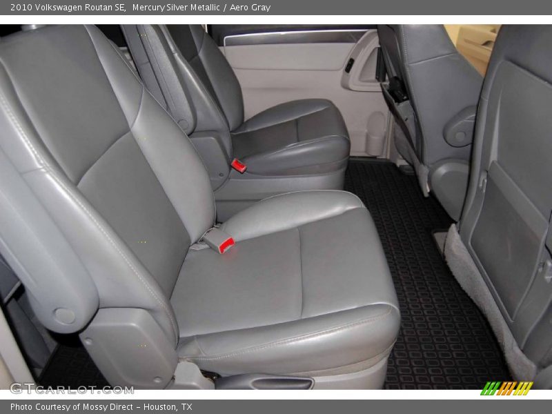 Mercury Silver Metallic / Aero Gray 2010 Volkswagen Routan SE