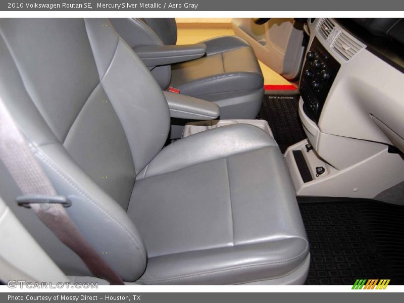 Mercury Silver Metallic / Aero Gray 2010 Volkswagen Routan SE
