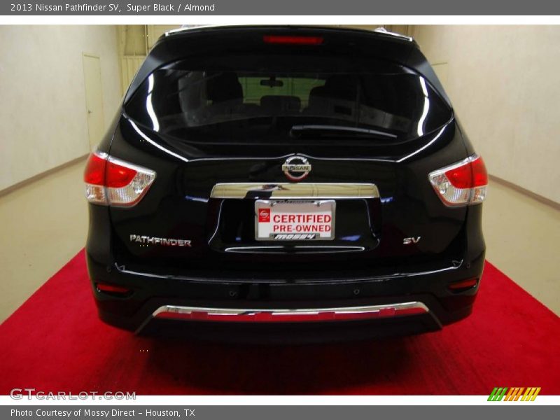Super Black / Almond 2013 Nissan Pathfinder SV