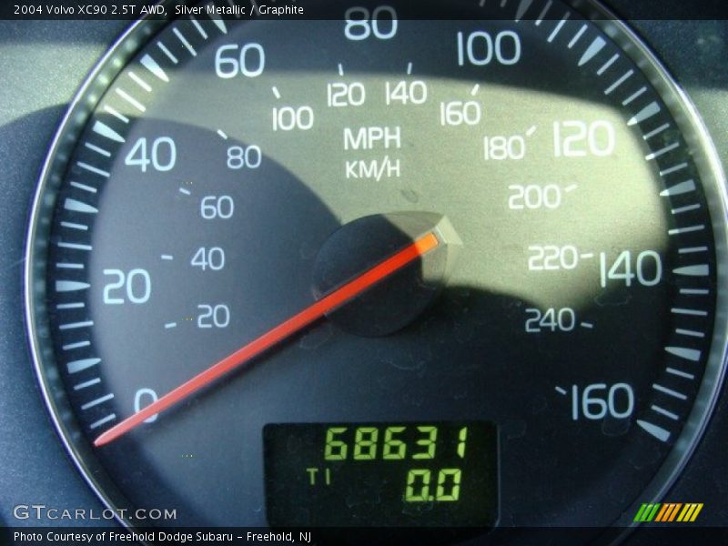 Silver Metallic / Graphite 2004 Volvo XC90 2.5T AWD