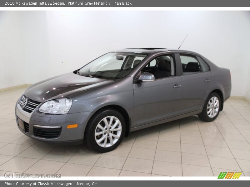 Platinum Grey Metallic / Titan Black 2010 Volkswagen Jetta SE Sedan