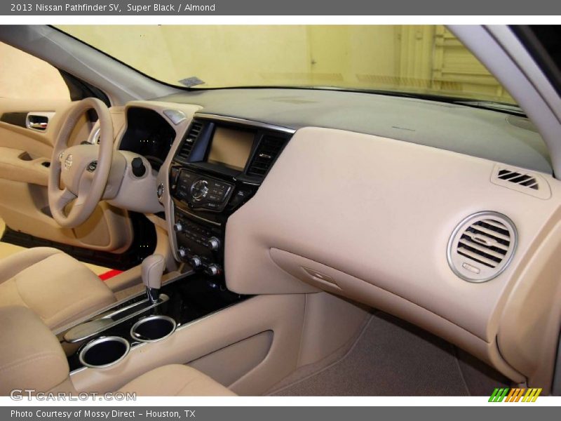 Super Black / Almond 2013 Nissan Pathfinder SV