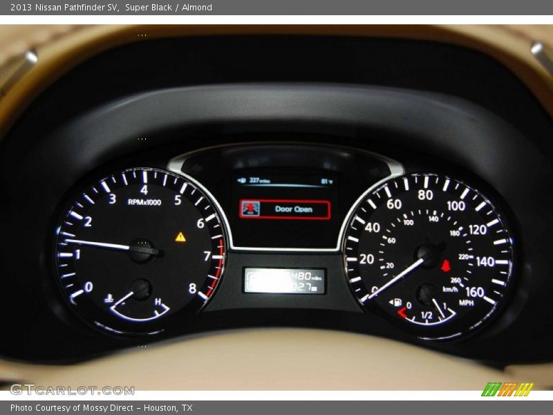 Super Black / Almond 2013 Nissan Pathfinder SV