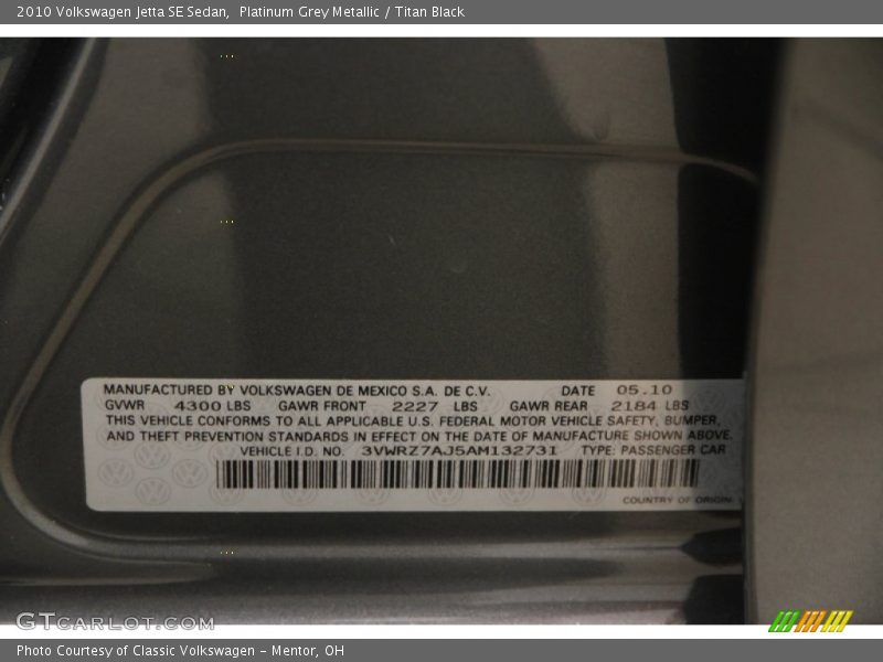 Platinum Grey Metallic / Titan Black 2010 Volkswagen Jetta SE Sedan