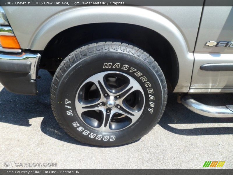 Light Pewter Metallic / Graphite 2002 Chevrolet S10 LS Crew Cab 4x4