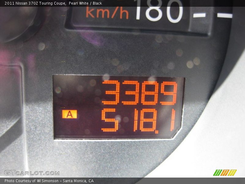 Pearl White / Black 2011 Nissan 370Z Touring Coupe