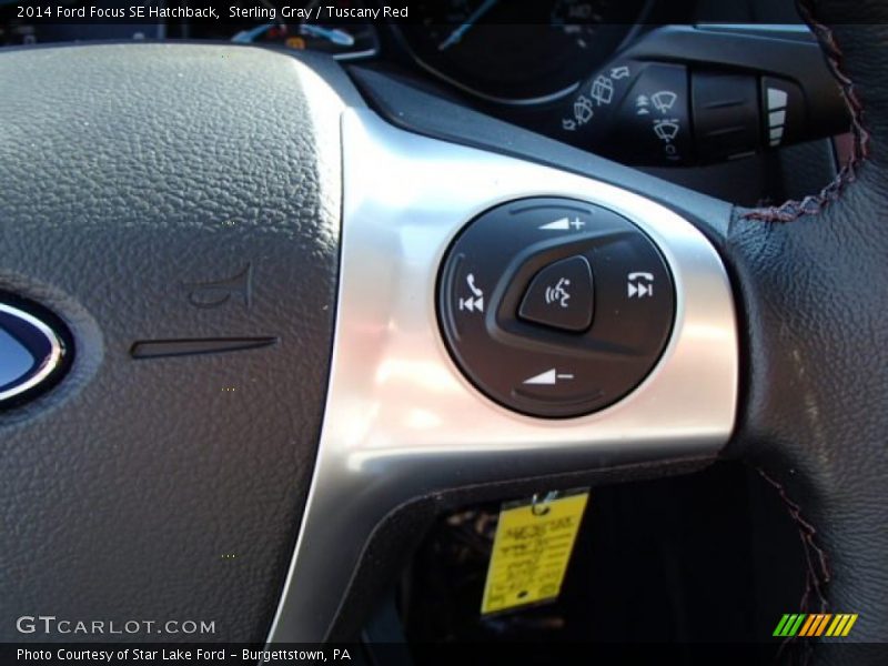 Sterling Gray / Tuscany Red 2014 Ford Focus SE Hatchback