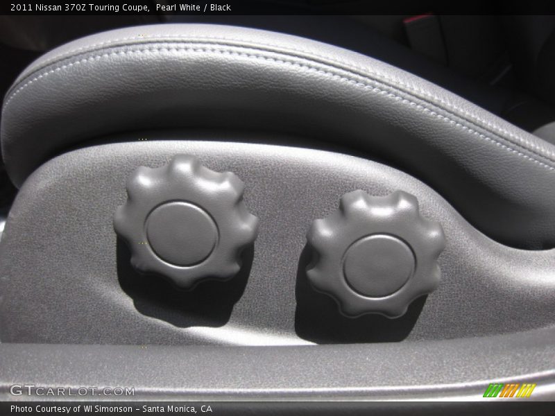 Pearl White / Black 2011 Nissan 370Z Touring Coupe