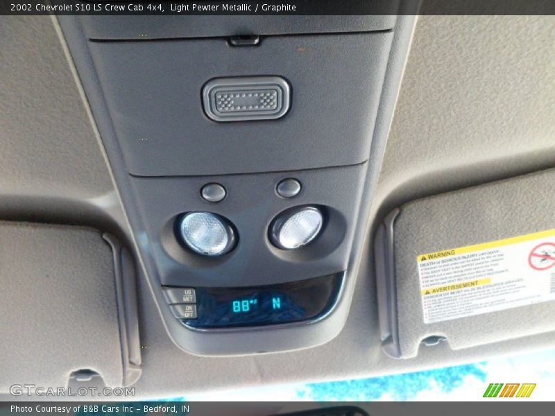 Light Pewter Metallic / Graphite 2002 Chevrolet S10 LS Crew Cab 4x4