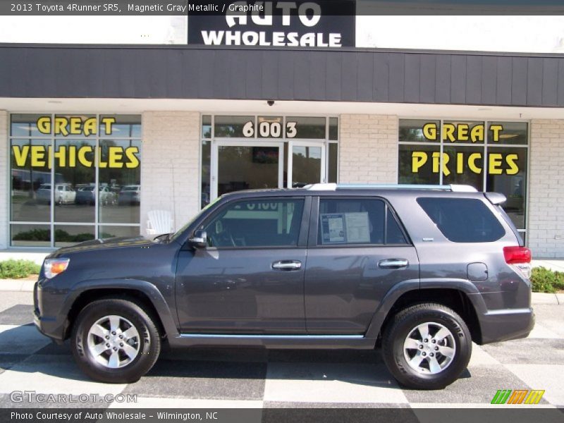 Magnetic Gray Metallic / Graphite 2013 Toyota 4Runner SR5