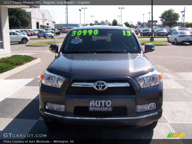 Magnetic Gray Metallic / Graphite 2013 Toyota 4Runner SR5