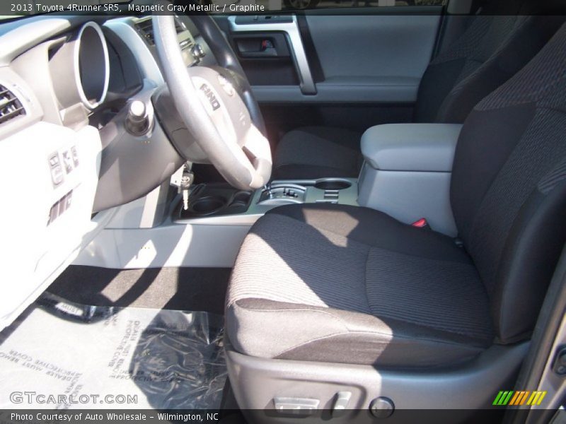 Magnetic Gray Metallic / Graphite 2013 Toyota 4Runner SR5