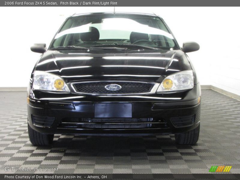 Pitch Black / Dark Flint/Light Flint 2006 Ford Focus ZX4 S Sedan