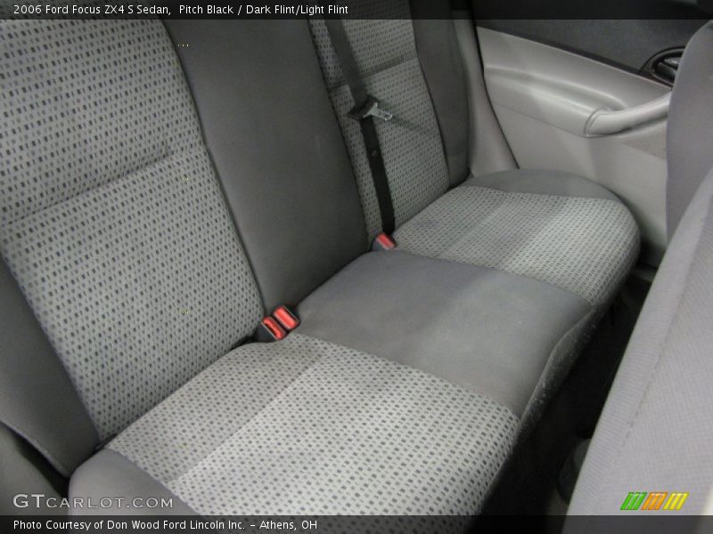 Pitch Black / Dark Flint/Light Flint 2006 Ford Focus ZX4 S Sedan