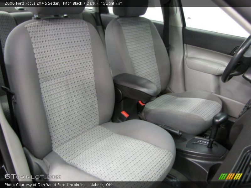 Pitch Black / Dark Flint/Light Flint 2006 Ford Focus ZX4 S Sedan
