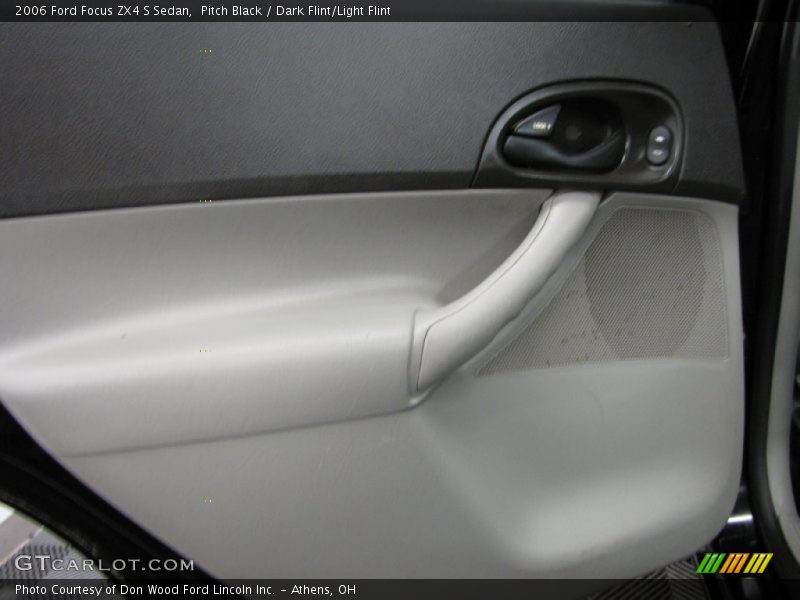 Pitch Black / Dark Flint/Light Flint 2006 Ford Focus ZX4 S Sedan