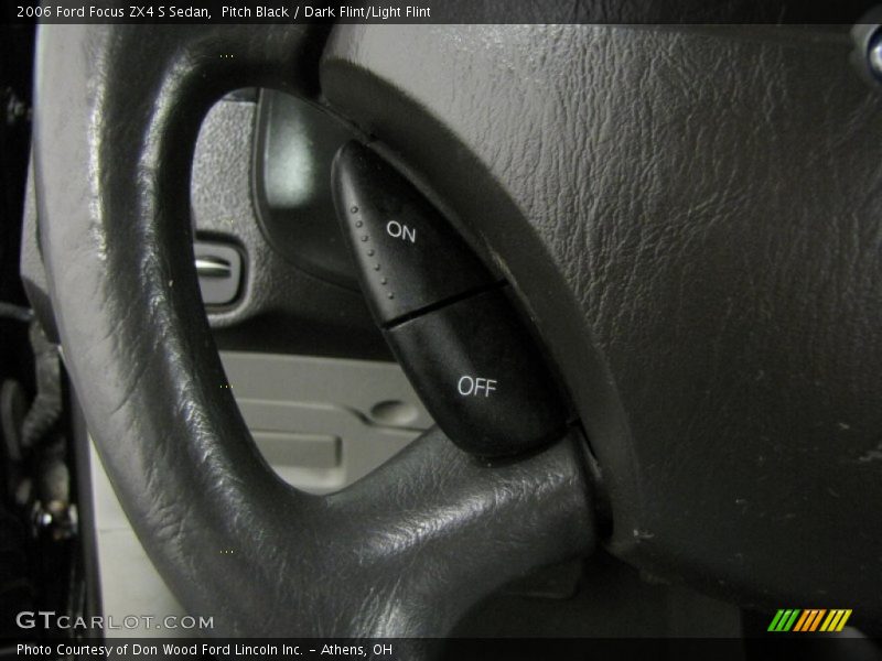 Pitch Black / Dark Flint/Light Flint 2006 Ford Focus ZX4 S Sedan