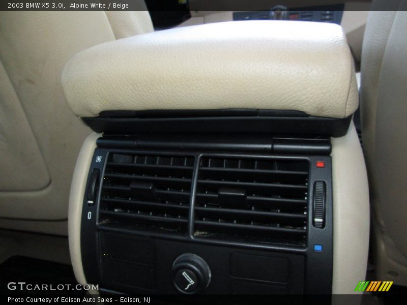 Alpine White / Beige 2003 BMW X5 3.0i