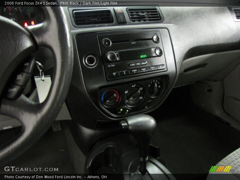 Pitch Black / Dark Flint/Light Flint 2006 Ford Focus ZX4 S Sedan