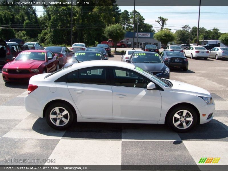Summit White / Jet Black 2011 Chevrolet Cruze LT