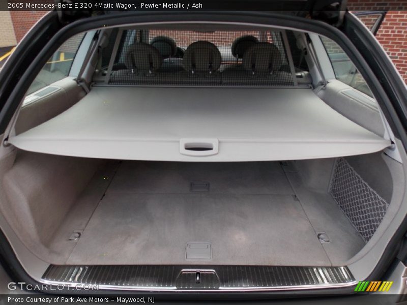  2005 E 320 4Matic Wagon Trunk
