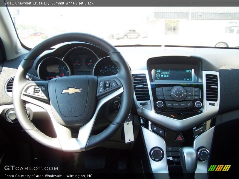 Summit White / Jet Black 2011 Chevrolet Cruze LT