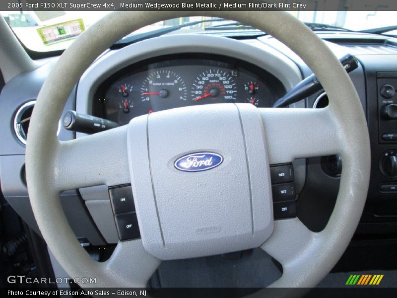 Medium Wedgewood Blue Metallic / Medium Flint/Dark Flint Grey 2005 Ford F150 XLT SuperCrew 4x4