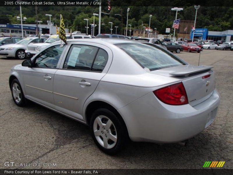 Ultra Silver Metallic / Gray 2005 Chevrolet Cobalt Sedan