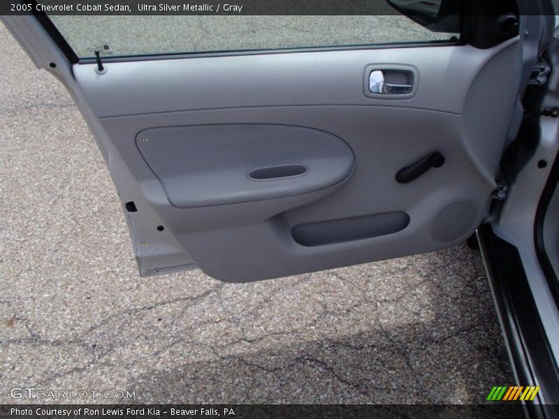 Ultra Silver Metallic / Gray 2005 Chevrolet Cobalt Sedan
