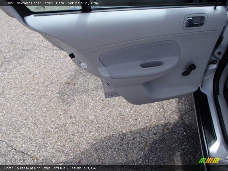 Ultra Silver Metallic / Gray 2005 Chevrolet Cobalt Sedan