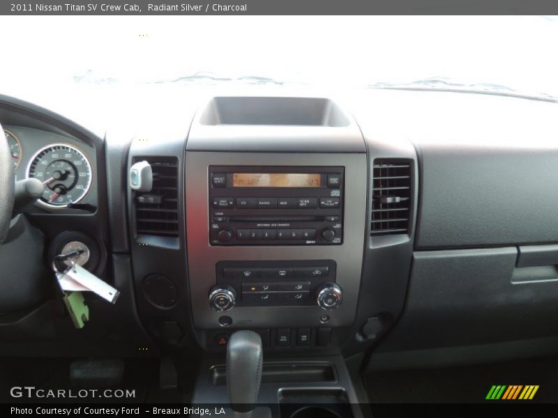 Radiant Silver / Charcoal 2011 Nissan Titan SV Crew Cab