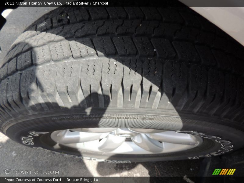 Radiant Silver / Charcoal 2011 Nissan Titan SV Crew Cab