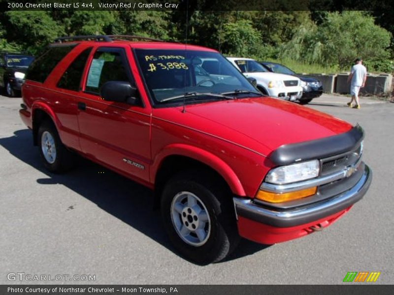 Victory Red / Graphite Gray 2000 Chevrolet Blazer LS 4x4