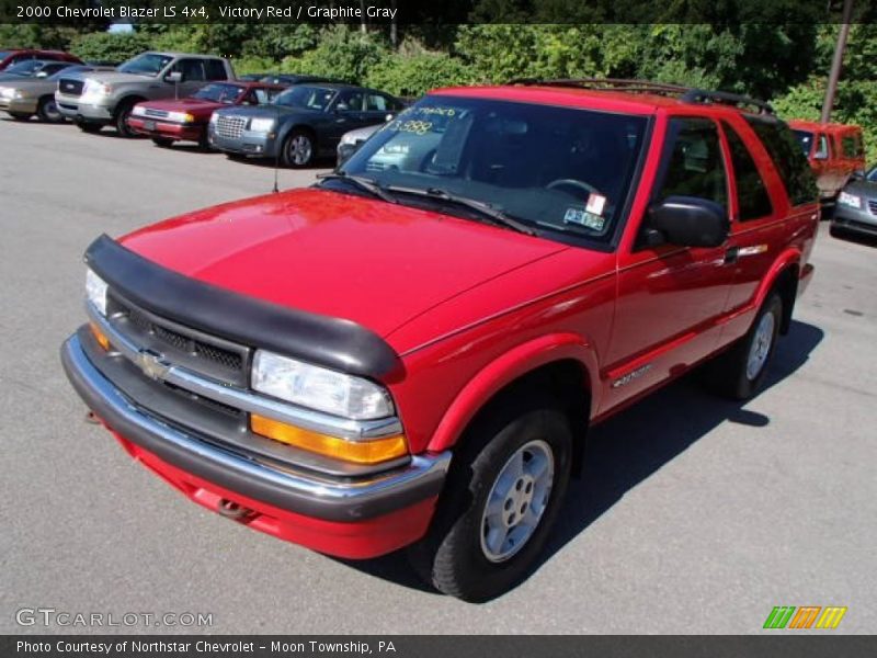 Victory Red / Graphite Gray 2000 Chevrolet Blazer LS 4x4