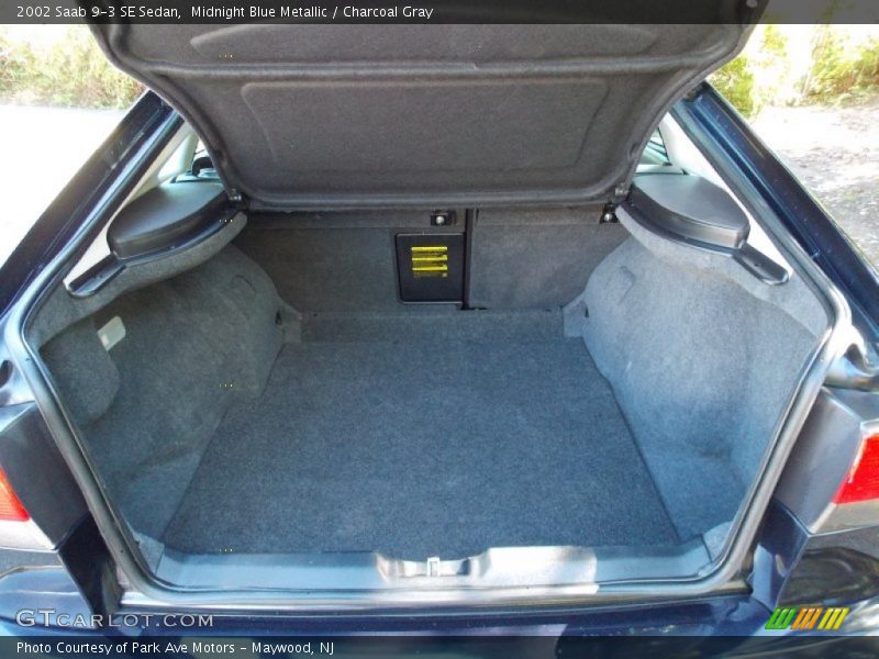 Midnight Blue Metallic / Charcoal Gray 2002 Saab 9-3 SE Sedan