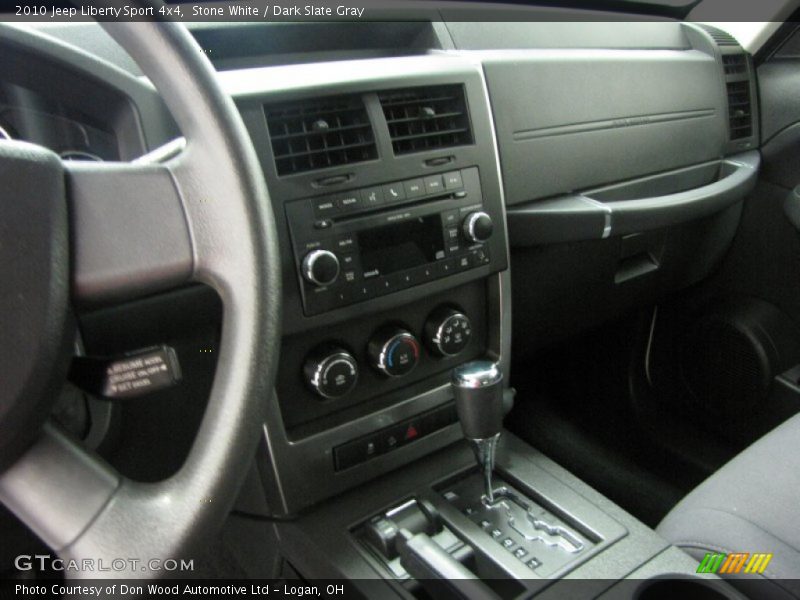 Stone White / Dark Slate Gray 2010 Jeep Liberty Sport 4x4