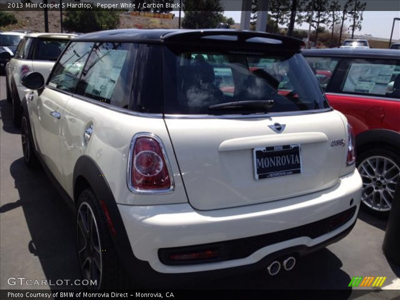 Pepper White / Carbon Black 2013 Mini Cooper S Hardtop