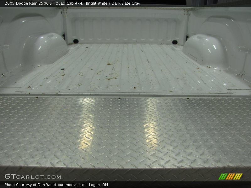 Bright White / Dark Slate Gray 2005 Dodge Ram 2500 ST Quad Cab 4x4