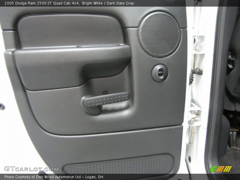 Bright White / Dark Slate Gray 2005 Dodge Ram 2500 ST Quad Cab 4x4