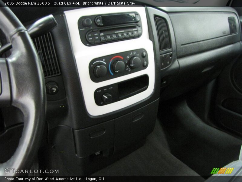 Bright White / Dark Slate Gray 2005 Dodge Ram 2500 ST Quad Cab 4x4