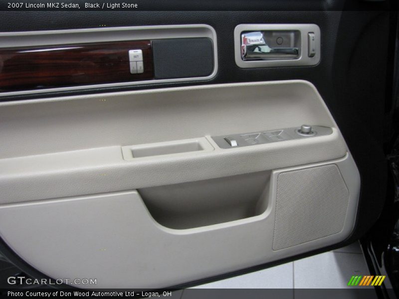 Black / Light Stone 2007 Lincoln MKZ Sedan