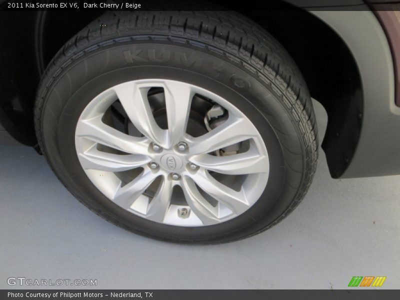 Dark Cherry / Beige 2011 Kia Sorento EX V6