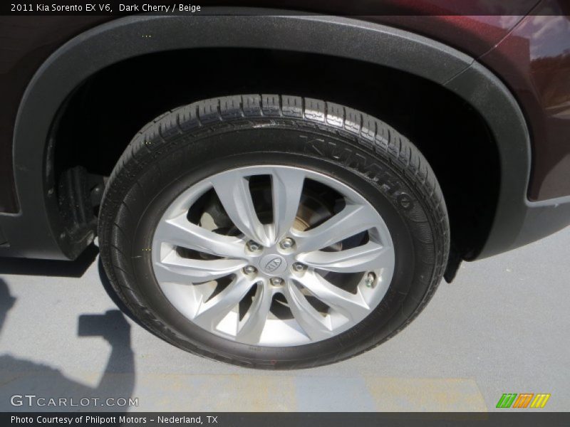 Dark Cherry / Beige 2011 Kia Sorento EX V6