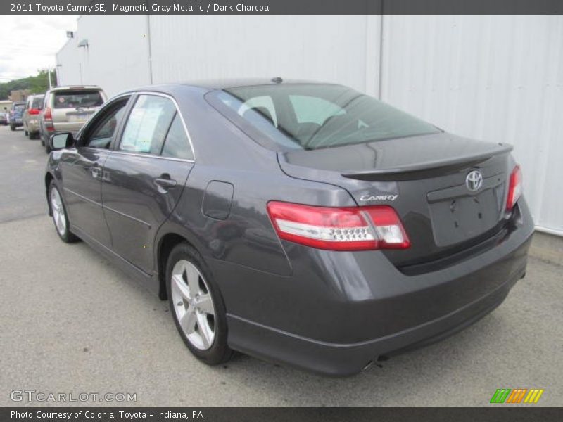 Magnetic Gray Metallic / Dark Charcoal 2011 Toyota Camry SE